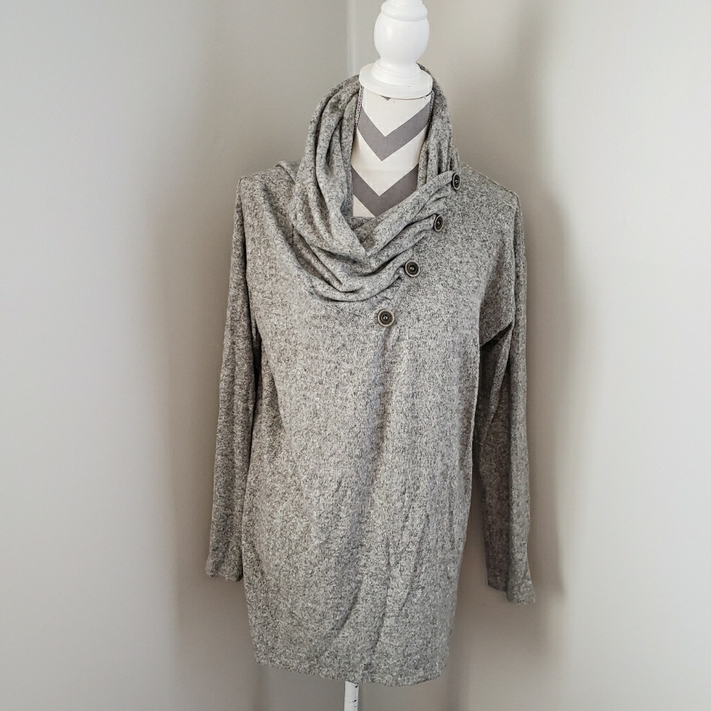 Cowl neck tunic in grey